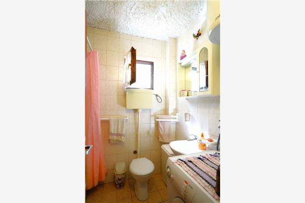 Apartment A1, for 8 persons