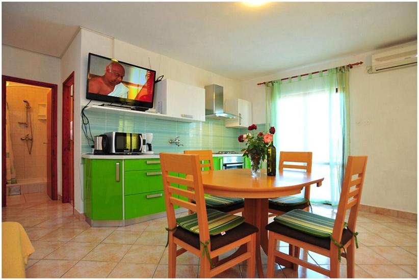 Apartment A2, for 4 persons