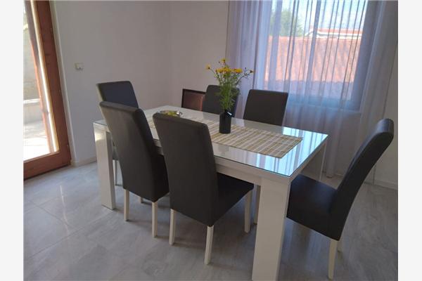 Apartment A1, for 5 persons