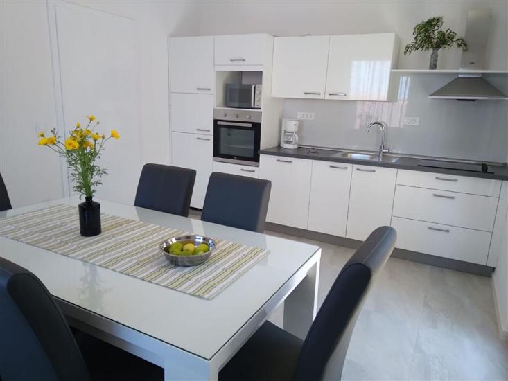 Apartment A1, for 5 persons