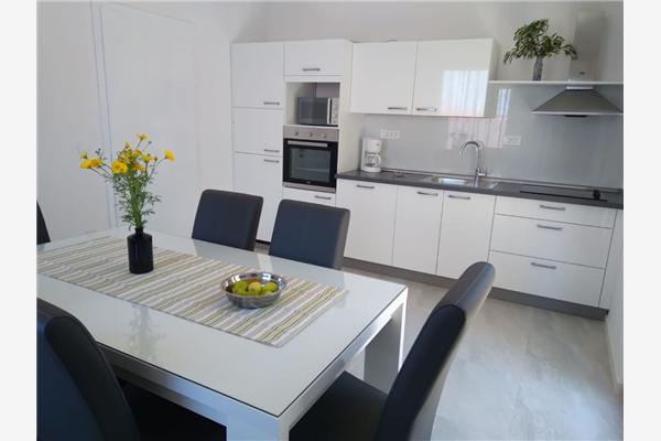 Apartment A1, for 5 persons