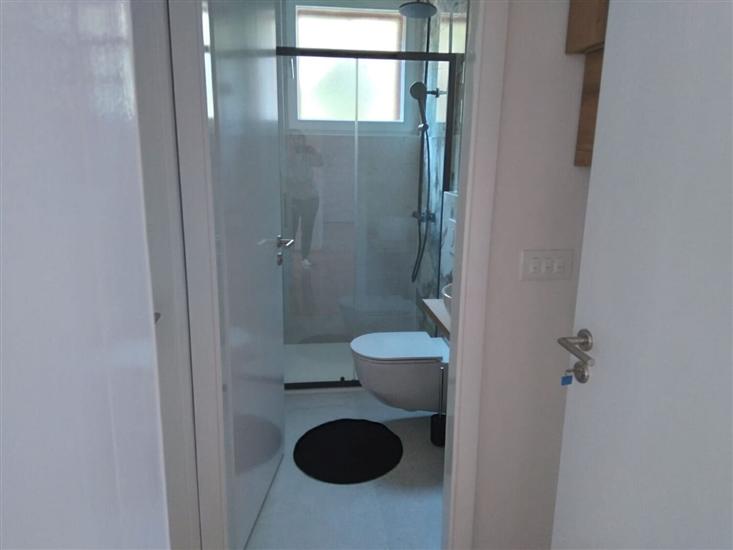 Apartment A1, for 5 persons