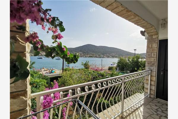 Apartment A3, for 5 persons