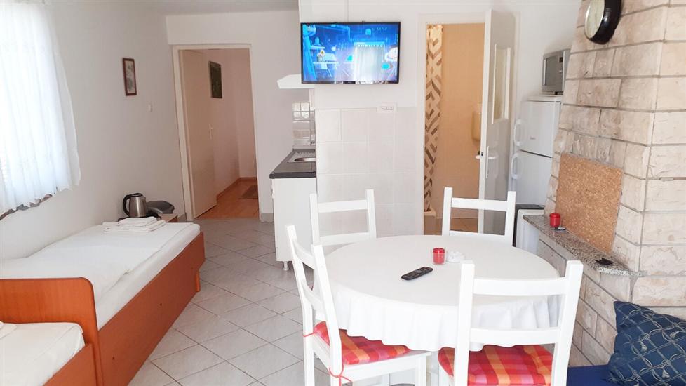 Apartment A2, for 3 persons