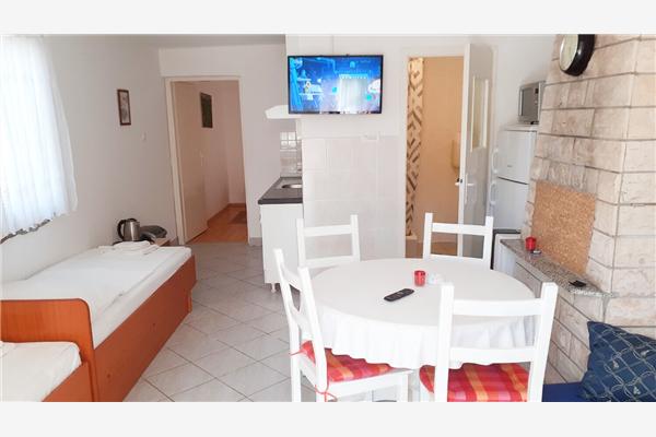 Apartment A2, for 3 persons