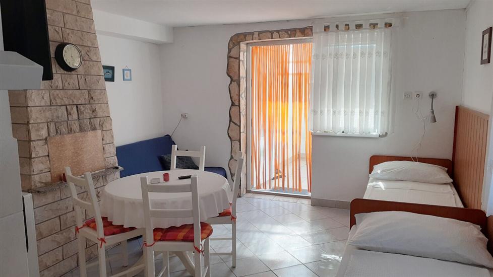 Apartment A2, for 3 persons