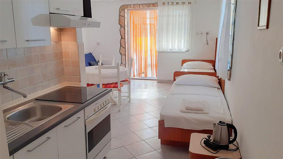 Apartment A2, for 3 persons