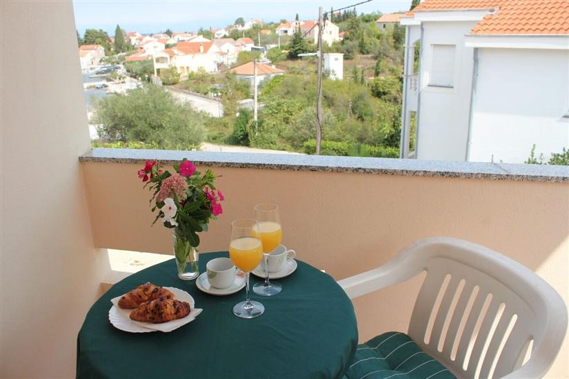 Apartment A1, for 4 persons