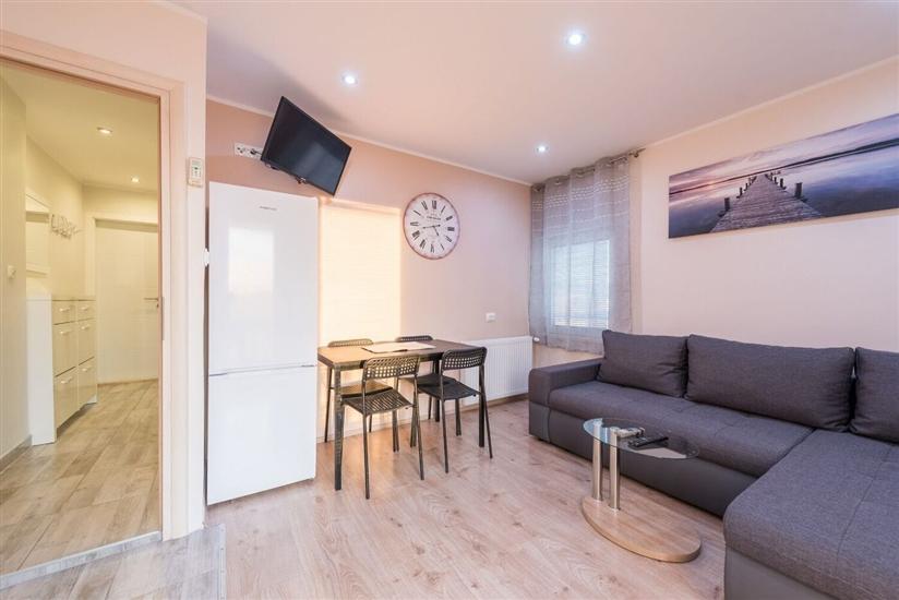 Apartment A1, for 6 persons