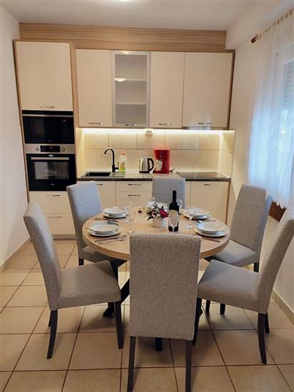 Apartment A3, for 6 persons
