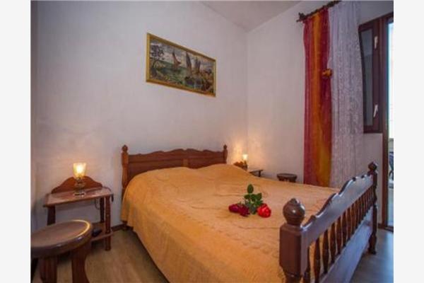 Room S6, for 2 persons