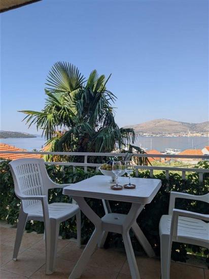 Apartment A4, for 3 persons