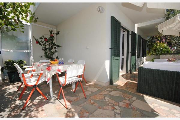 Apartment A1, for 6 persons