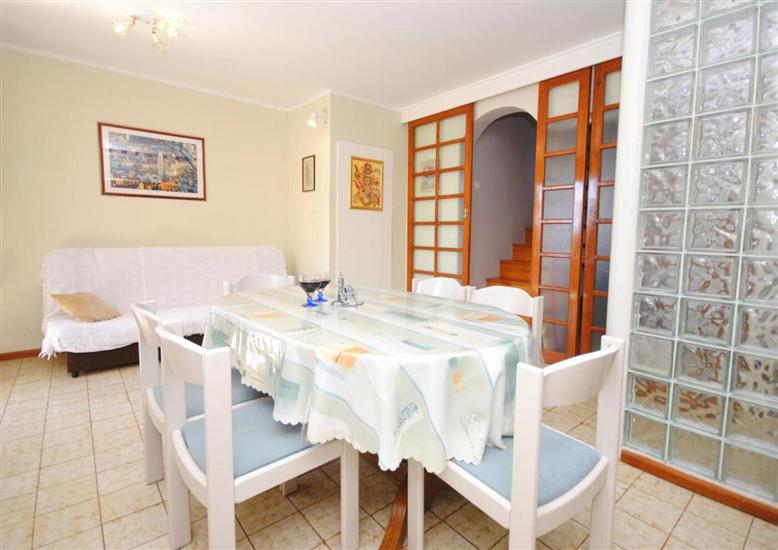 Apartment A1, for 6 persons