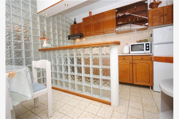 Apartment A1, for 6 persons