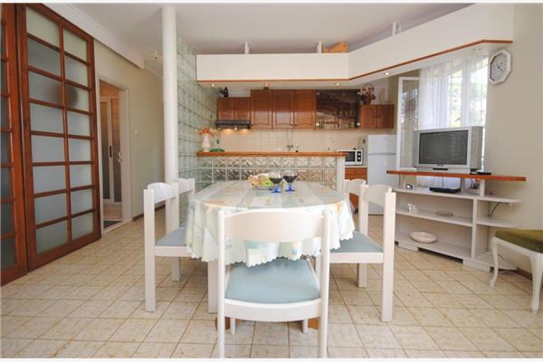 Apartment A1, for 6 persons