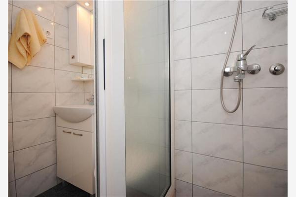 Apartment A1, for 6 persons