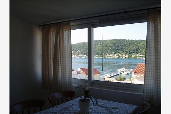 Apartment A1, for 5 persons