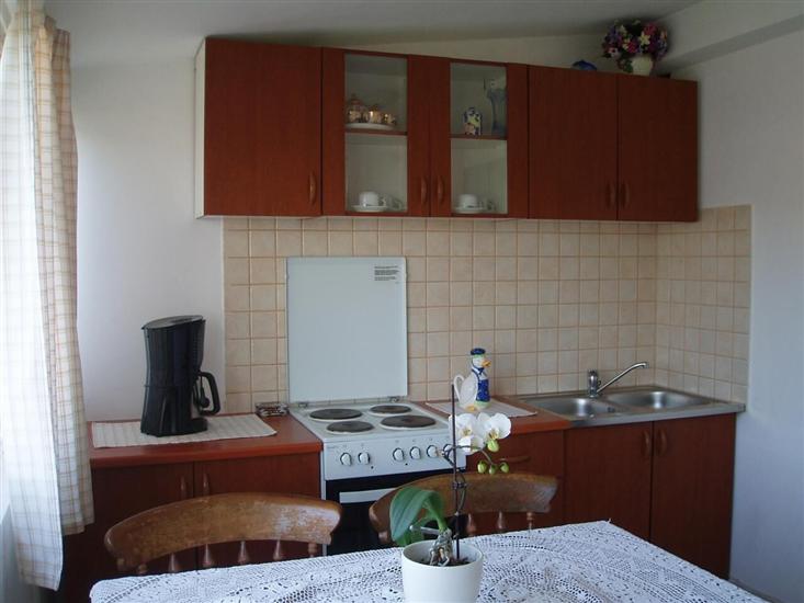 Apartment A1, for 5 persons