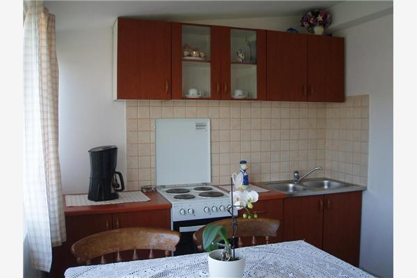 Apartment A1, for 5 persons