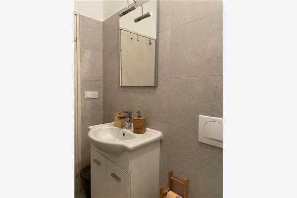 Room S2, for 3 persons