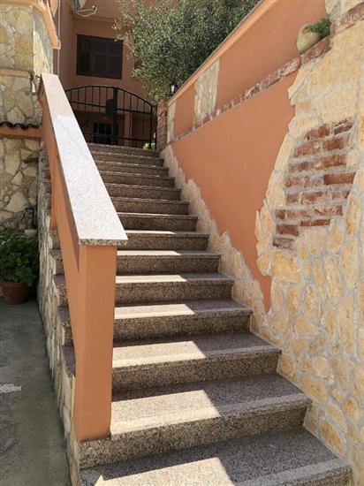 Apartment and Rooms Mila