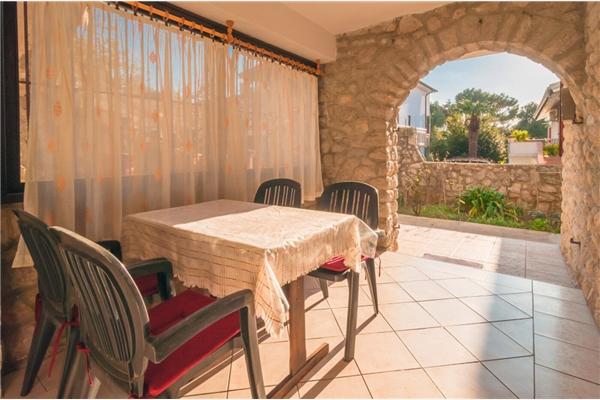 Apartment A1, for 5 persons