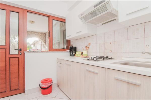 Apartment A1, for 5 persons