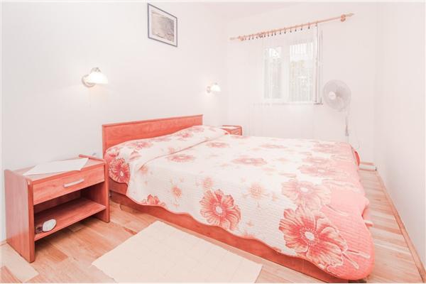 Apartment A1, for 5 persons