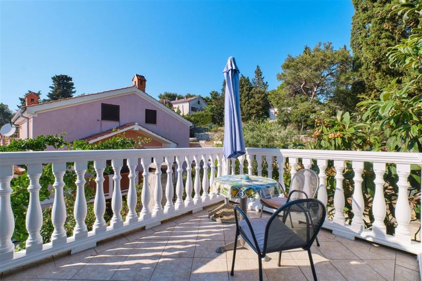 Apartment A2, for 3 persons