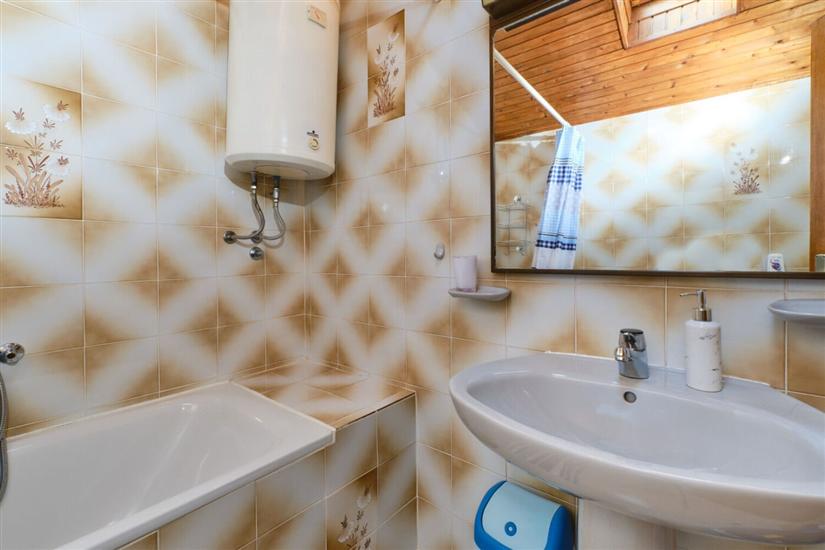 Apartment A2, for 3 persons