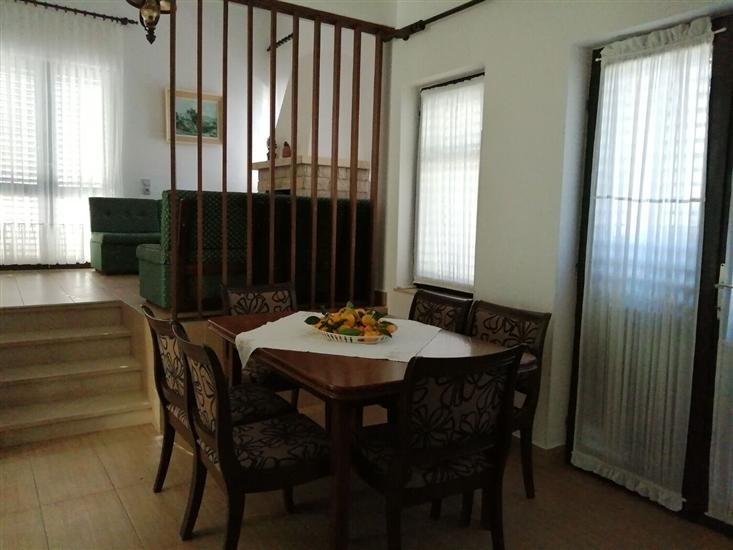 Apartment A1, for 7 persons