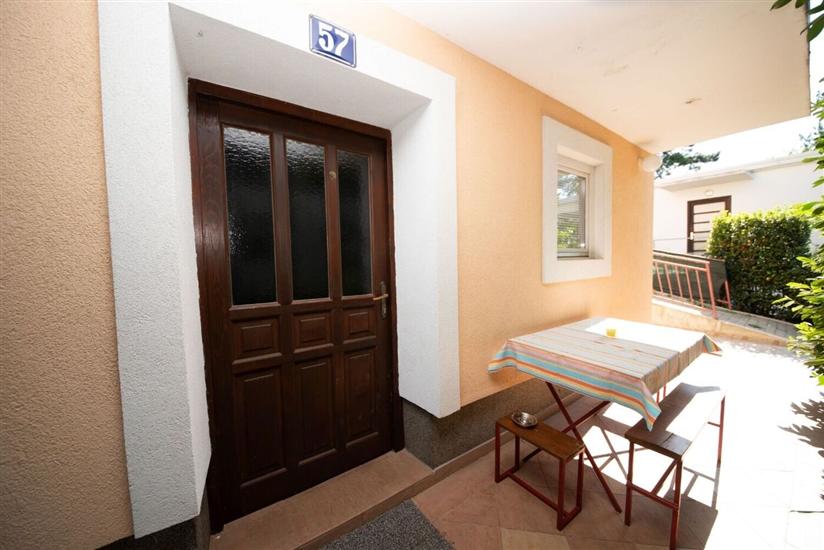 Apartment A1, for 6 persons