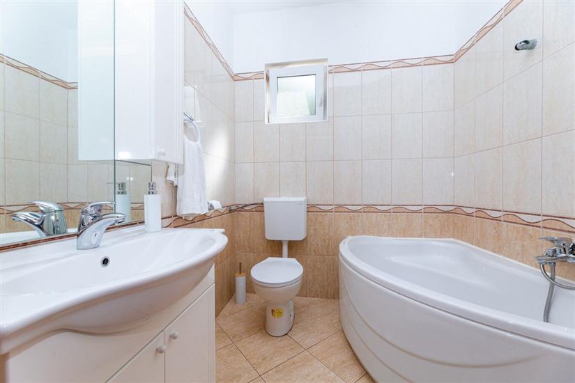 Apartment A2, for 4 persons