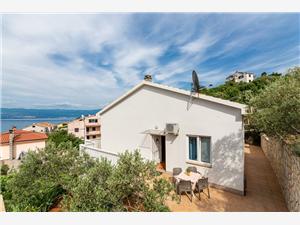 Apartments Juri Vrbnik - island Krk, Size 50.00 m2, Airline distance to the sea 250 m, Airline distance to town centre 300 m