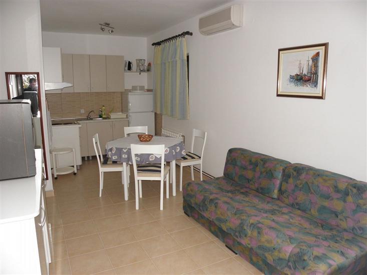 Apartment A2, for 5 persons