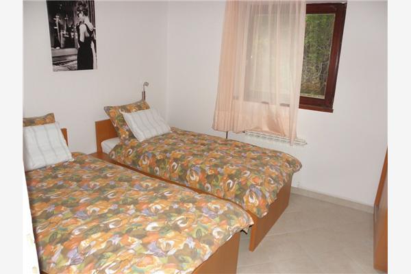 Apartment A2, for 5 persons