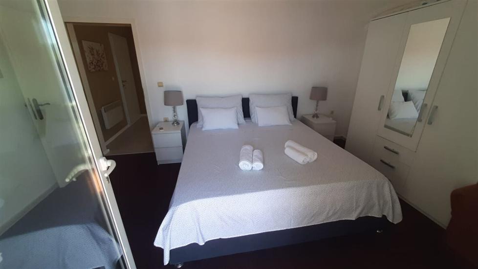 Apartment A1, for 3 persons