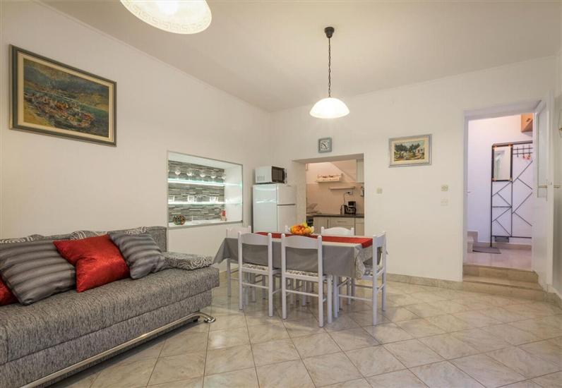 Apartment A1, for 8 persons