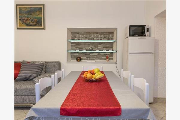 Apartment A1, for 8 persons