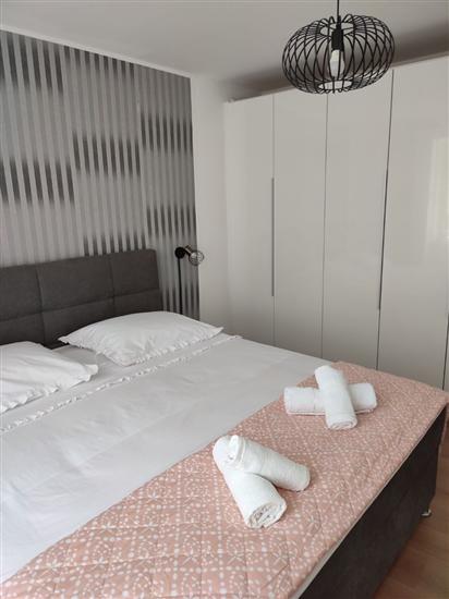 Apartment A1, for 8 persons