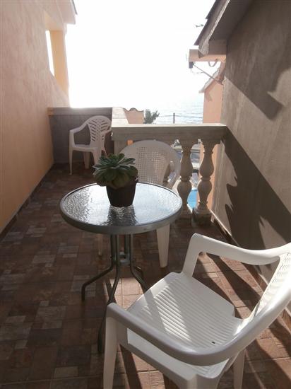 Apartment A1, for 5 persons