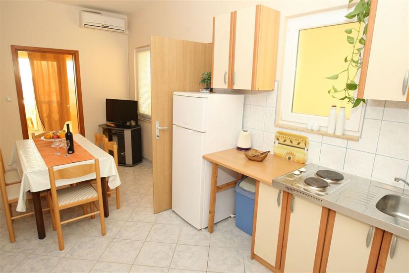Apartment A1, for 5 persons