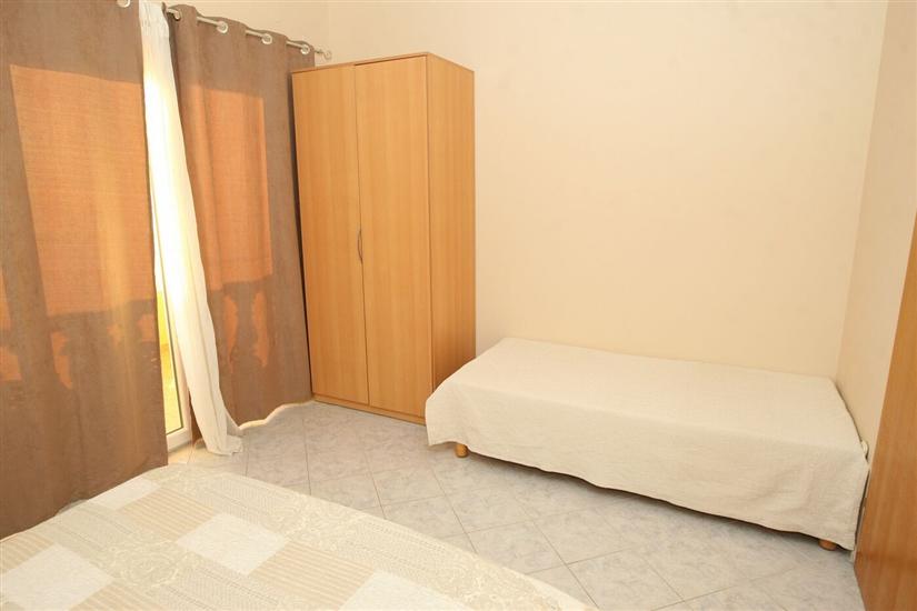 Apartment A1, for 5 persons