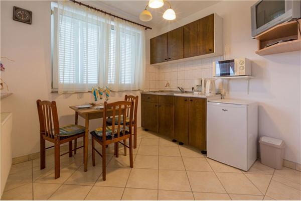 Apartment A2, for 3 persons