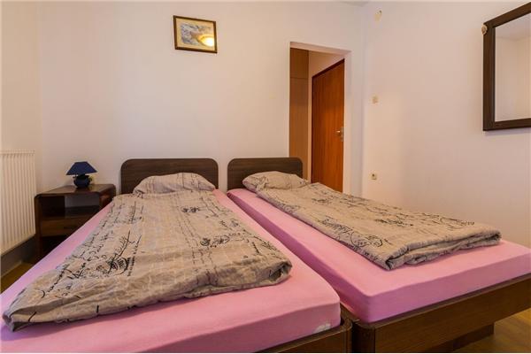 Apartment A2, for 3 persons