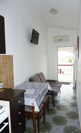 Apartment A4, for 5 persons