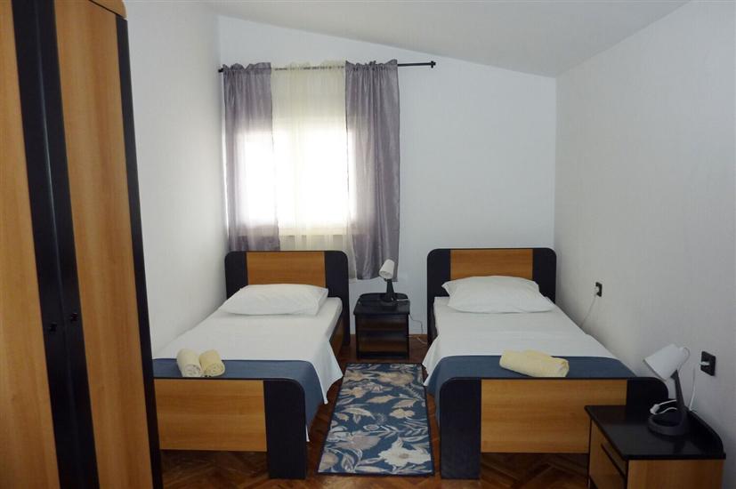 Apartment A4, for 5 persons