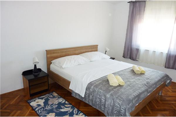 Apartment A4, for 5 persons