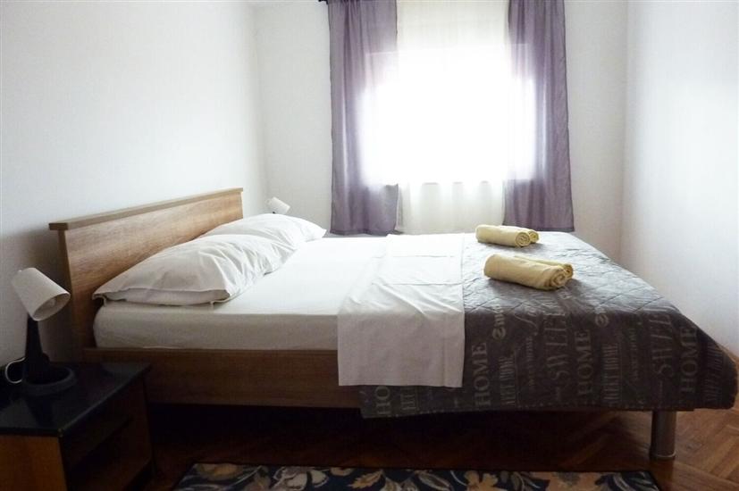 Apartment A4, for 5 persons